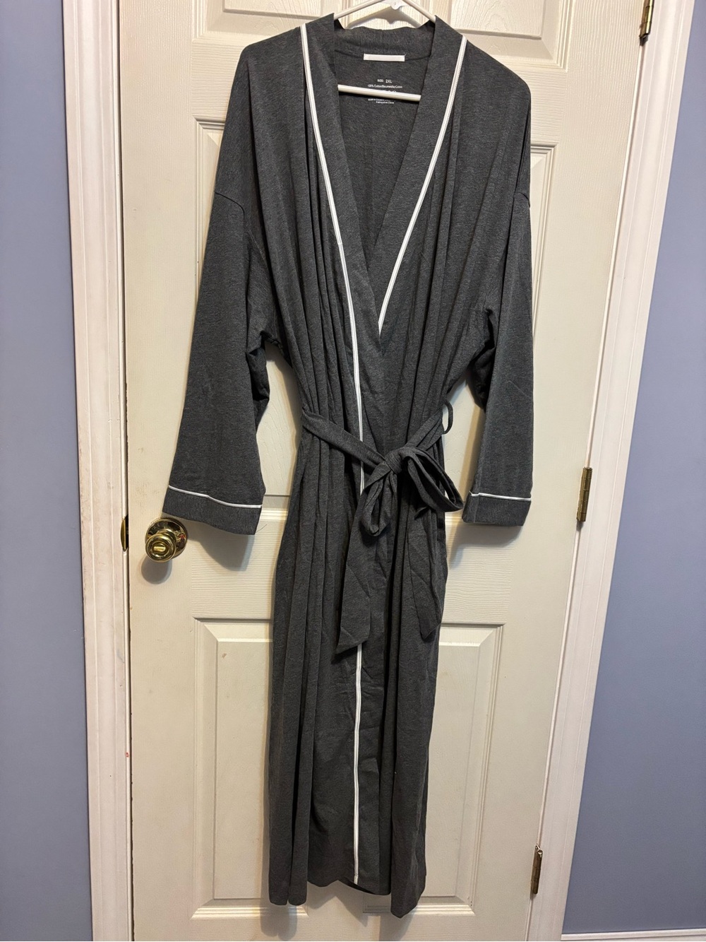 NEW Men’s Gray Bath Robe